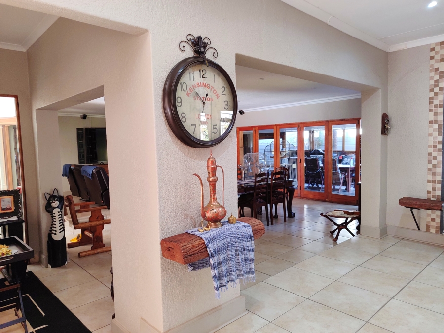6 Bedroom Property for Sale in Doringkruin North West